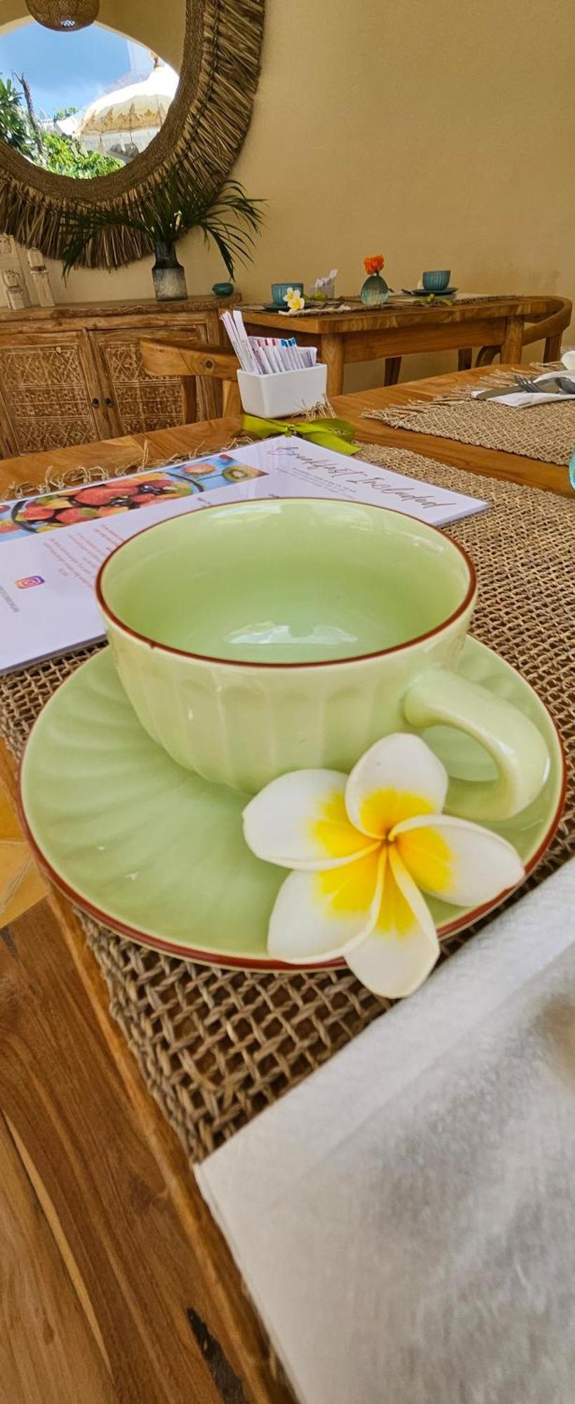 United Colors Of Lembongan Hotell Nusa Lembongan Eksteriør bilde